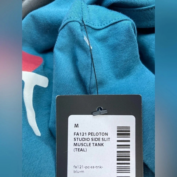 Peloton Ride Sweat Love Side Split Tank NWT Athletic Exercise Top Tee NEW - Picture 4 of 8